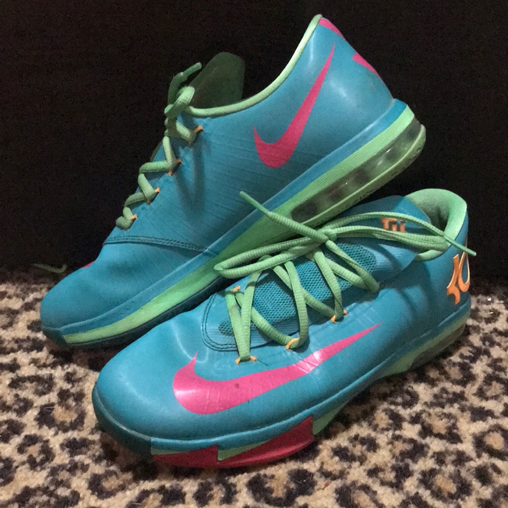 Kd sneakers